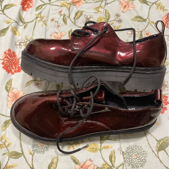 Union Bay Maroon Chunky Penny Loafers - Picture 3 of 14